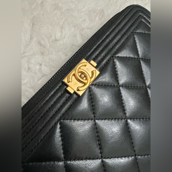 CHANEL Boy L-Gusset black Long Zip Wallet - Picture 13 of 15